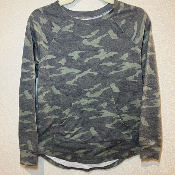 No Boundaries Tops - No Boundaries Women’s Camp Long Sleeve Top Size XS